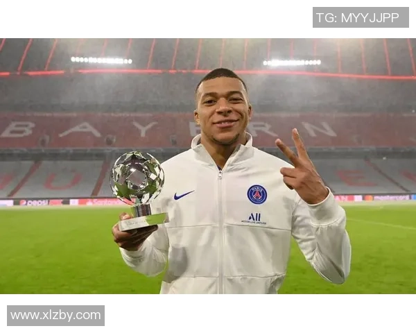 足坛荣耀瞬间全记录世界足球巨星捧杯时刻震撼集锦